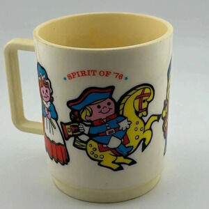Vintage Deka Elizabeth NJ 1975 Plastic Cup Mug 1776 Spirit of '76 Made in USA